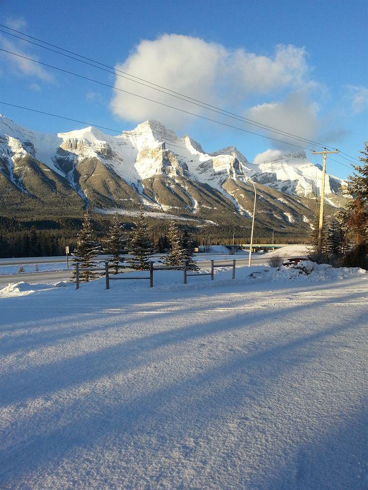 Inn Of The Rockies Canmore Exterior photo