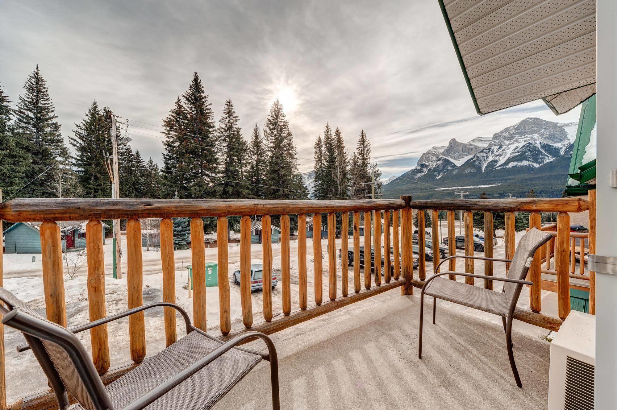 Inn Of The Rockies Canmore Exterior photo